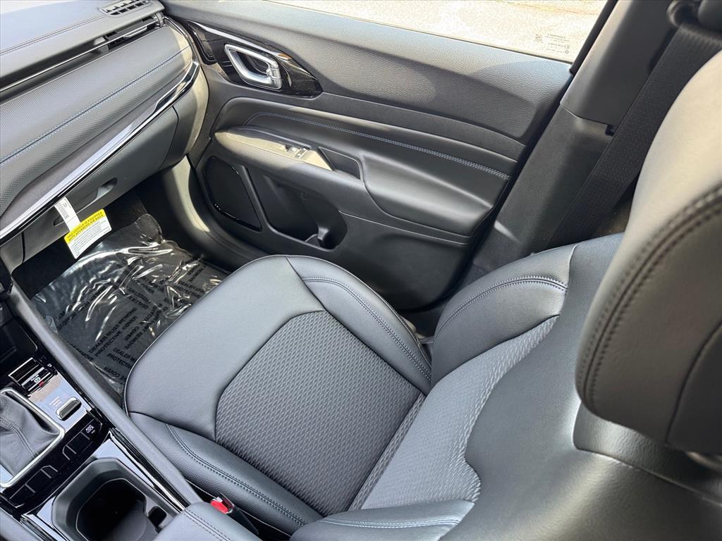 new 2026 Jeep Compass car, priced at $33,185