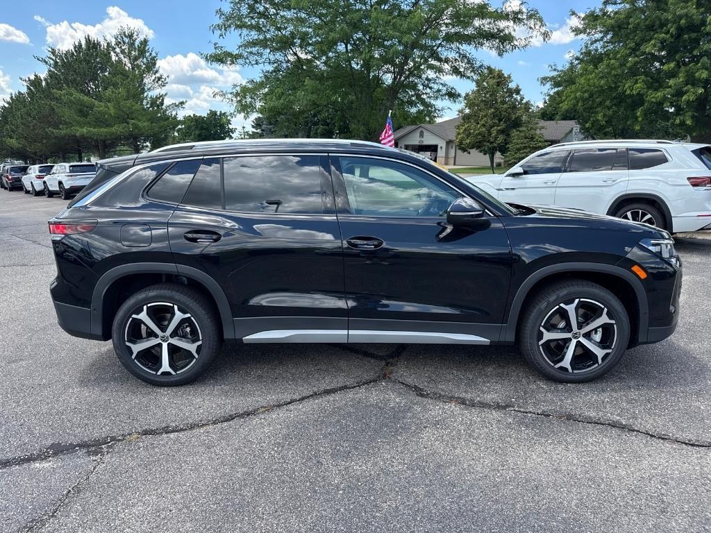 new 2025 Volkswagen Tiguan car, priced at $34,145