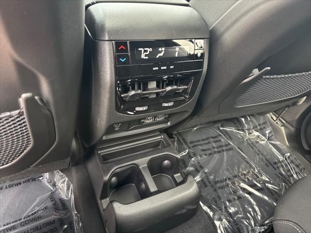 new 2025 Jeep Grand Cherokee L car, priced at $41,900