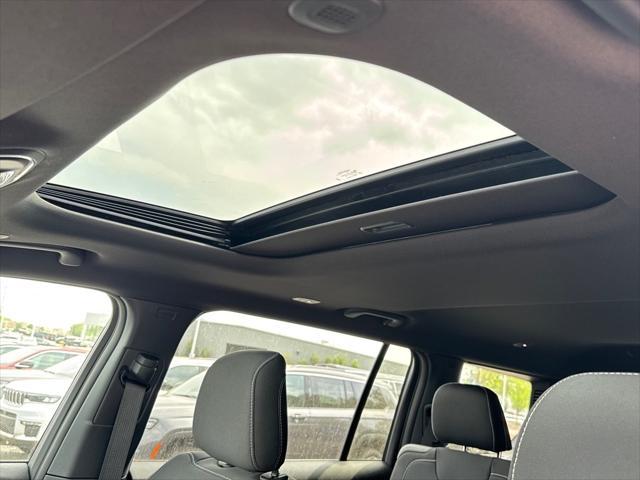 new 2025 Jeep Grand Cherokee L car, priced at $41,900