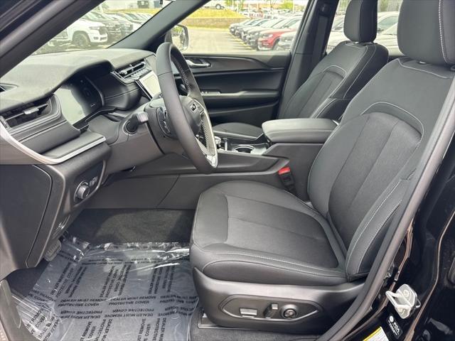 new 2025 Jeep Grand Cherokee L car, priced at $41,900