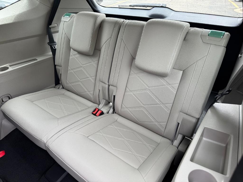 new 2025 Volkswagen Atlas car, priced at $41,531