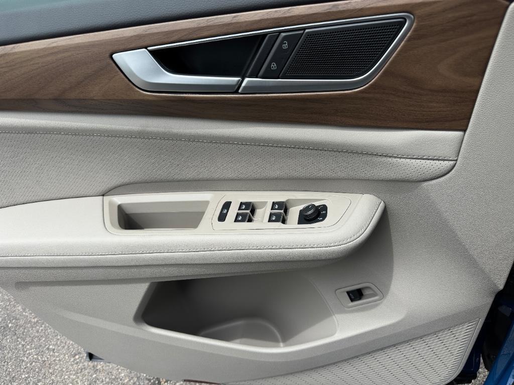 new 2025 Volkswagen Atlas car, priced at $41,531