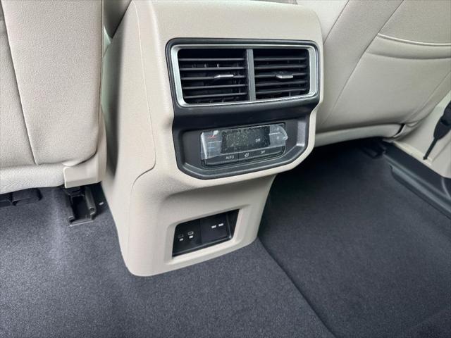 new 2025 Volkswagen Atlas car, priced at $45,481