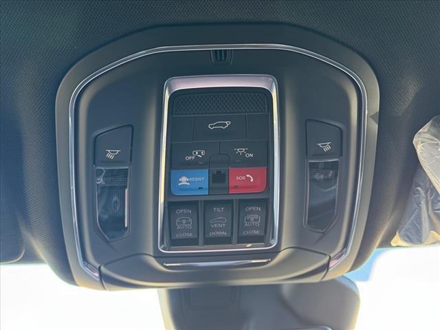 new 2025 Jeep Grand Cherokee car, priced at $51,636