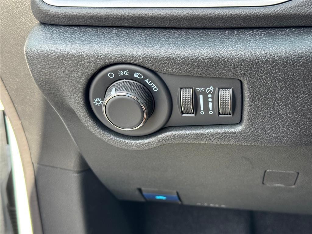 new 2026 Chrysler Voyager car, priced at $40,990