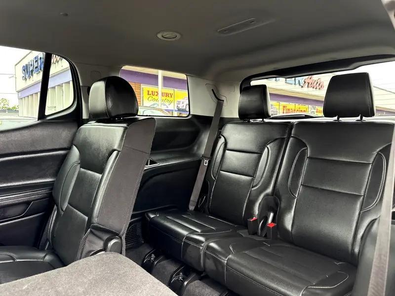 used 2023 GMC Acadia car, priced at $31,900