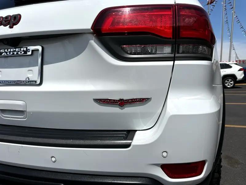 used 2017 Jeep Grand Cherokee car, priced at $19,490
