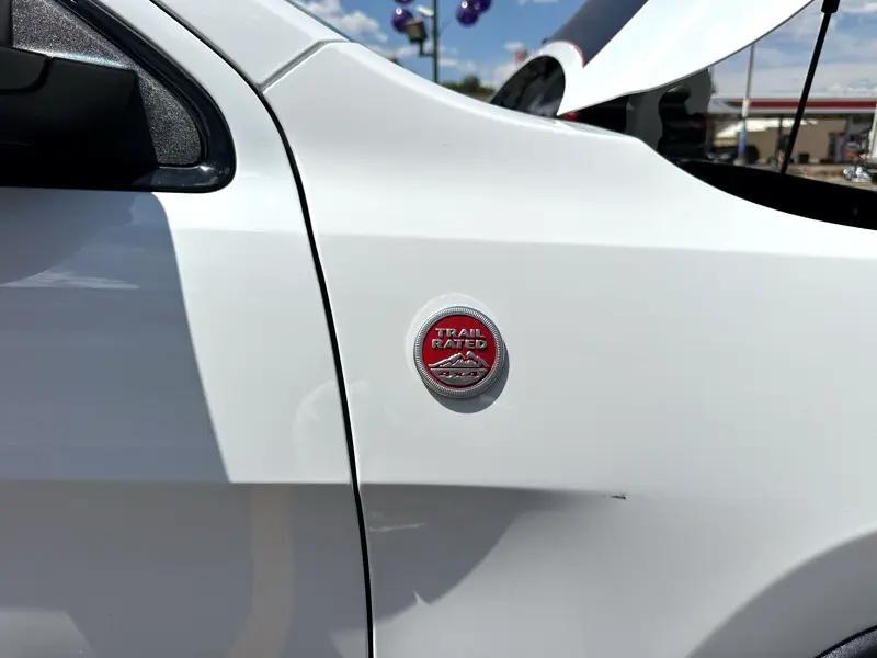 used 2017 Jeep Grand Cherokee car, priced at $19,490