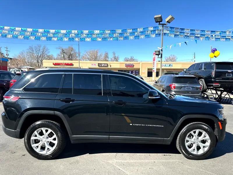 used 2023 Jeep Grand Cherokee car, priced at $33,490