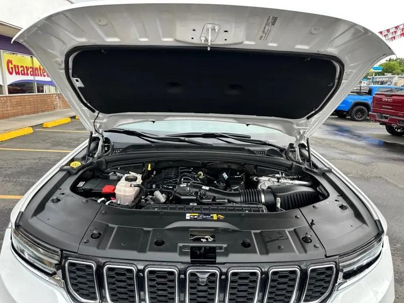 used 2023 Jeep Grand Cherokee car, priced at $32,900