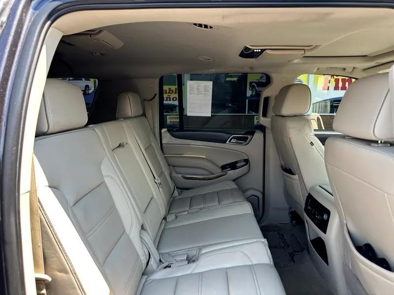 used 2017 GMC Yukon XL car, priced at $28,900