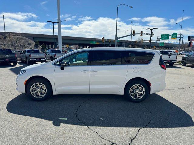 new 2024 Chrysler Pacifica car, priced at $43,773