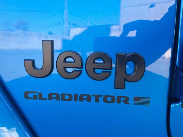 new 2025 Jeep Gladiator car, priced at $39,880