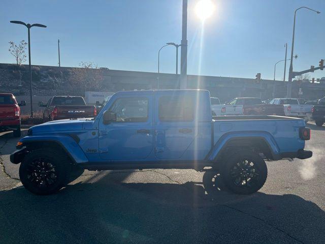 new 2025 Jeep Gladiator car, priced at $39,880