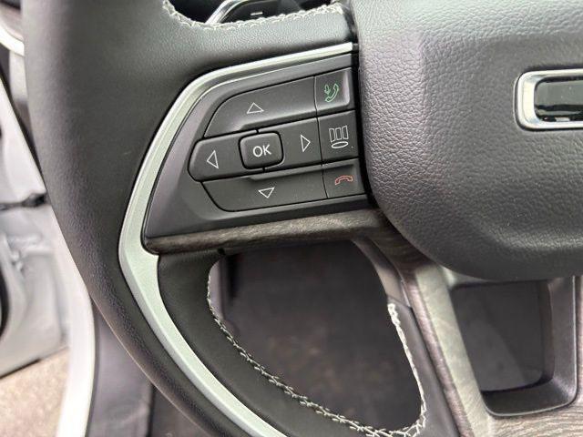 new 2025 Jeep Grand Cherokee car, priced at $45,647