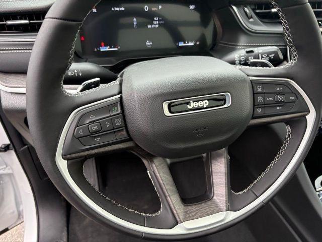 new 2025 Jeep Grand Cherokee car, priced at $45,647