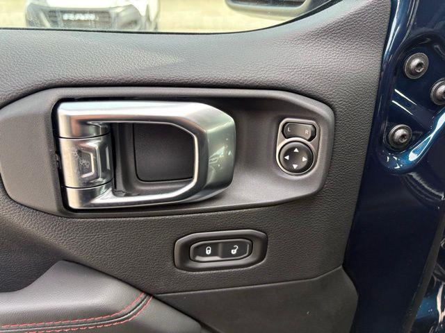 new 2025 Jeep Gladiator car, priced at $46,823