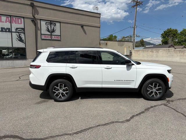 new 2025 Jeep Grand Cherokee L car, priced at $42,407