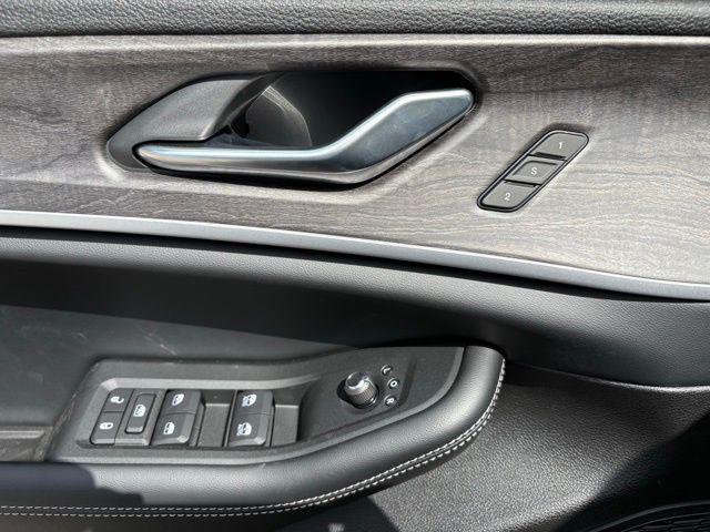 new 2025 Jeep Grand Cherokee L car, priced at $42,407