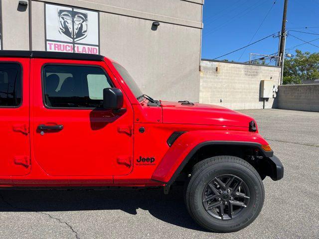 new 2024 Jeep Gladiator car, priced at $38,075