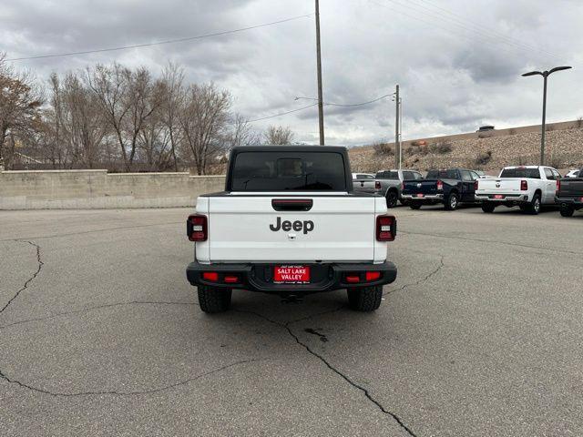 new 2024 Jeep Gladiator car, priced at $47,057