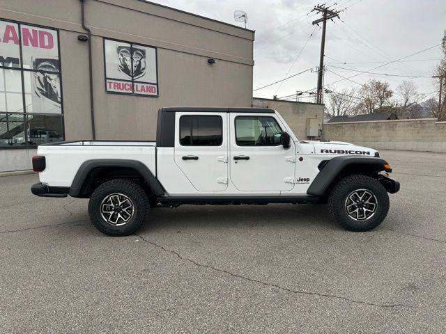 new 2024 Jeep Gladiator car, priced at $47,057