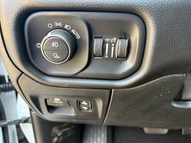 new 2025 Ram 1500 car, priced at $52,381