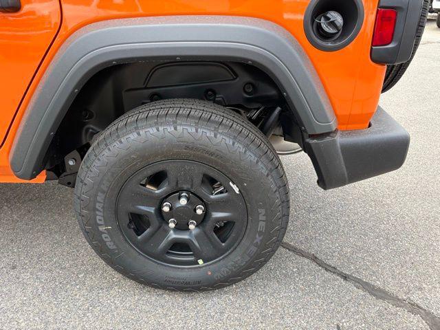 new 2025 Jeep Wrangler car, priced at $35,574