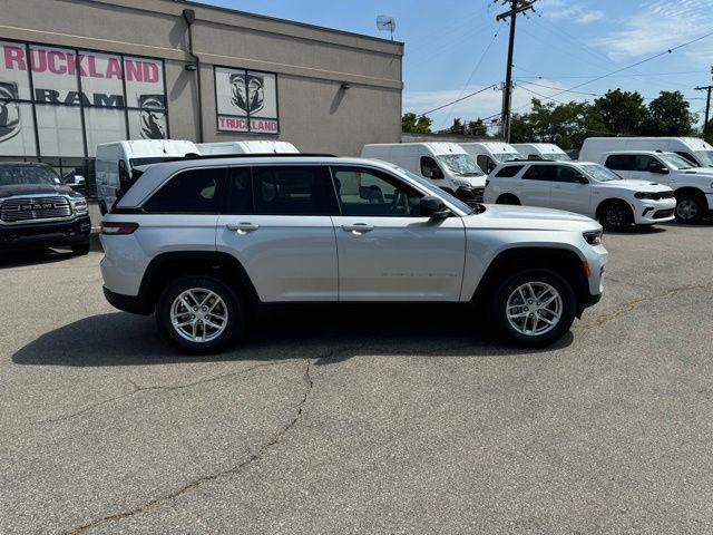 new 2024 Jeep Grand Cherokee car, priced at $40,641