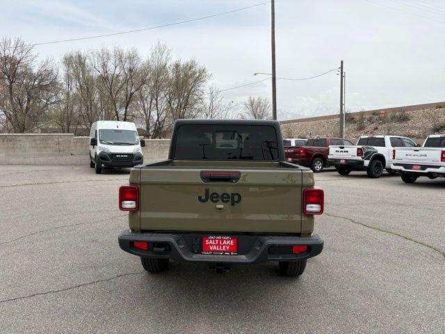 new 2025 Jeep Gladiator car, priced at $42,827