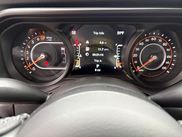 new 2025 Jeep Gladiator car, priced at $41,879