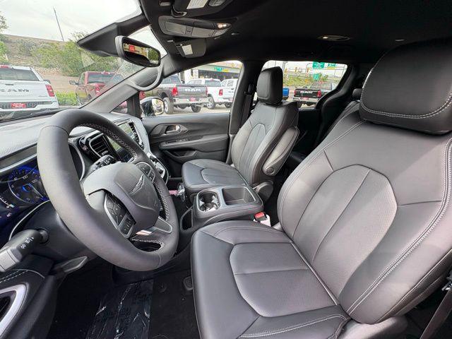 new 2025 Chrysler Pacifica car, priced at $40,845