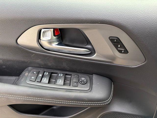 new 2025 Chrysler Pacifica car, priced at $40,845