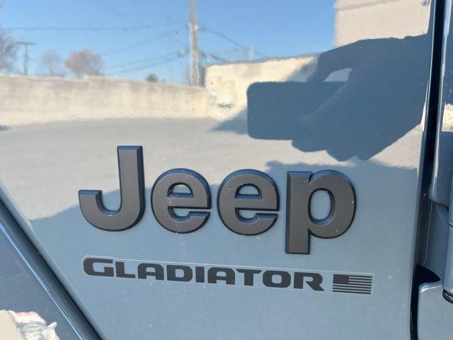 new 2025 Jeep Gladiator car, priced at $39,880