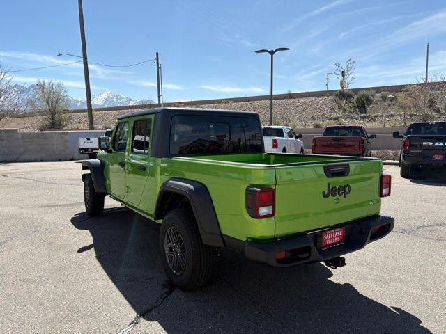 new 2025 Jeep Gladiator car, priced at $41,032