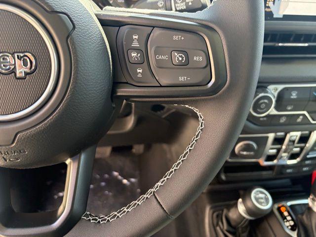 new 2025 Jeep Gladiator car, priced at $39,982
