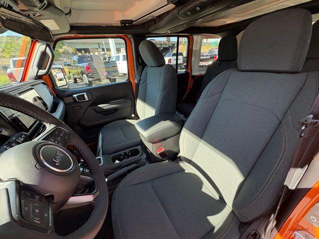 new 2025 Jeep Wrangler car, priced at $42,076