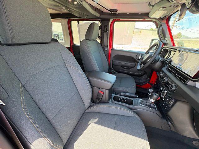 new 2025 Jeep Wrangler car, priced at $41,876