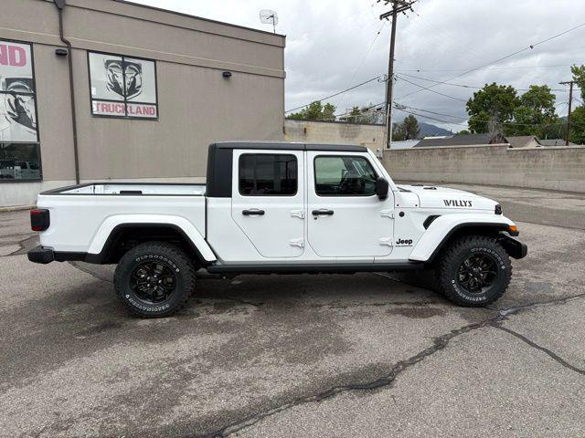 new 2025 Jeep Gladiator car, priced at $45,339