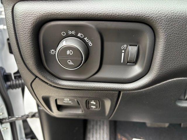 new 2025 Ram 1500 car, priced at $46,171