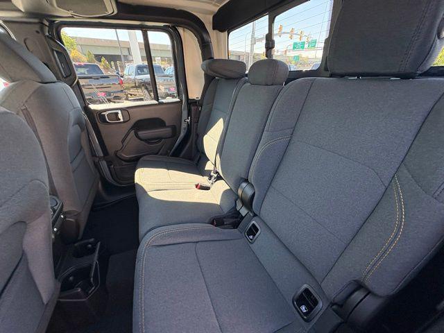 new 2025 Jeep Gladiator car, priced at $41,464