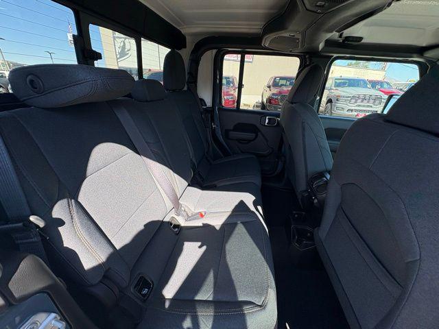 new 2025 Jeep Gladiator car, priced at $41,464