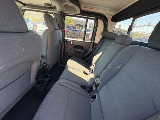new 2025 Jeep Gladiator car, priced at $41,464