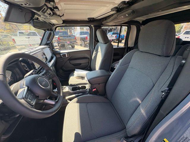 new 2025 Jeep Gladiator car, priced at $41,464