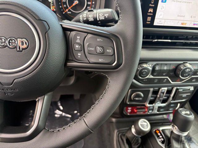 new 2025 Jeep Wrangler car, priced at $53,184