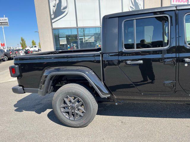 new 2024 Jeep Gladiator car, priced at $38,075