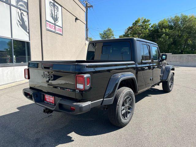 new 2024 Jeep Gladiator car, priced at $38,075