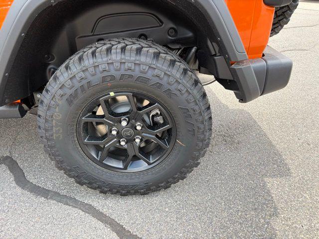 new 2025 Jeep Wrangler car, priced at $39,928
