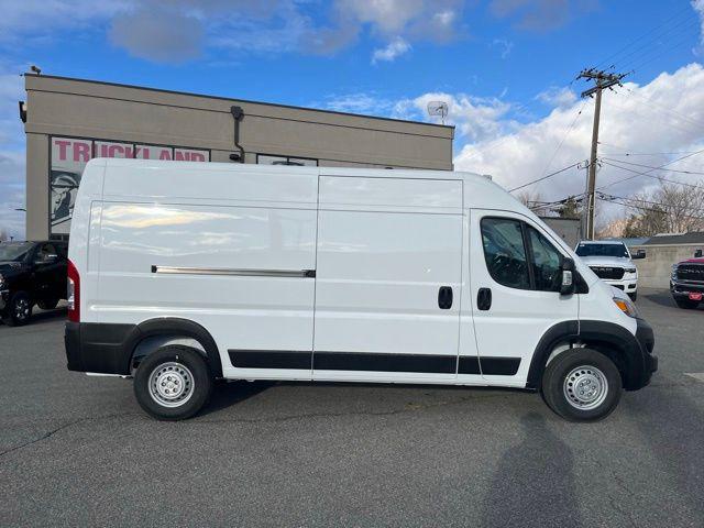 new 2025 Ram ProMaster 2500 car, priced at $47,066